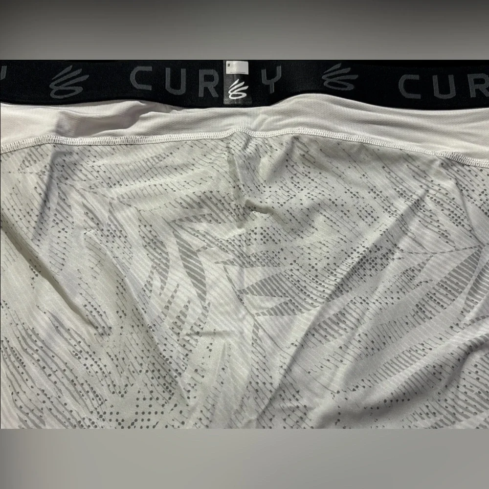 Under Armour Men’s Curry HeatGear Printed Compression Shorts 1379829-101 Size XL